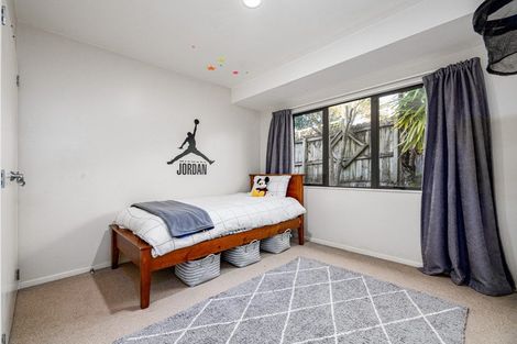 Photo of property in 44 Roy Maloney Drive, Henderson, Auckland, 0612