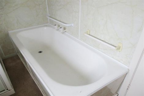 Photo of property in 5 Solway Avenue, Ilam, Christchurch, 8041