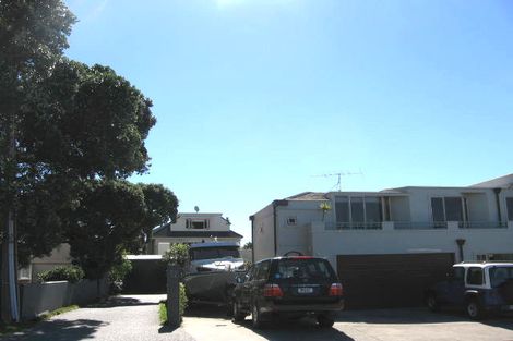 Photo of property in 32 Muritai Road, Milford, Auckland, 0620
