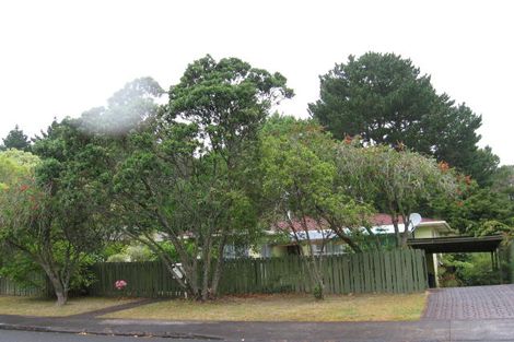 Photo of property in 31 Lavery Place, Sunnynook, Auckland, 0632