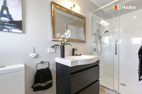 Photo of property in 10 Clayton Street, Saint Clair, Dunedin, 9012