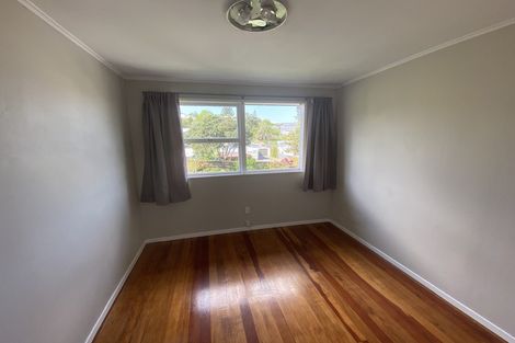 Photo of property in 8 Sequoia Place, Sunnynook, Auckland, 0620