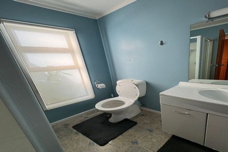 Photo of property in 4 Thistledew Place, Bayview, Auckland, 0629