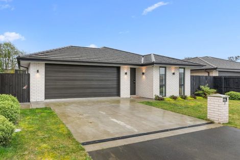 Photo of property in 21 Dalwood Crescent, Rolleston, 7614