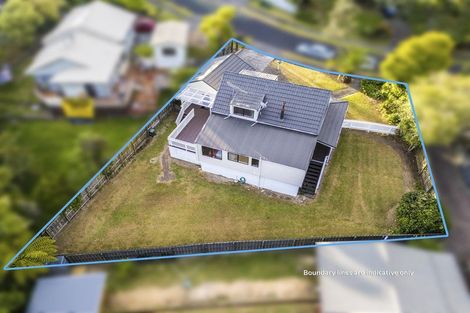 Photo of property in 5 Chardon Place, Henderson, Auckland, 0612