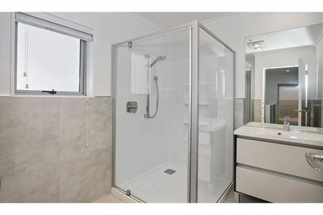 Photo of property in 30 Arthur Rolfe Lane, Swanson, Auckland, 0614