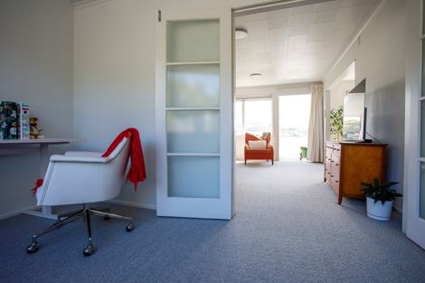 Photo of property in 8a Sheridan Terrace, Johnsonville, Wellington, 6037