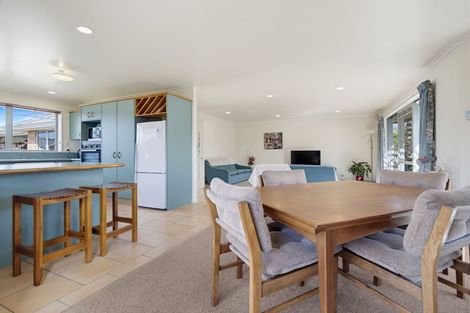 Photo of property in 10 Chatswood Place, Rototuna, Hamilton, 3210