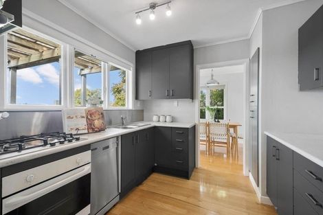 Photo of property in 20a Corunna Road, Milford, Auckland, 0620