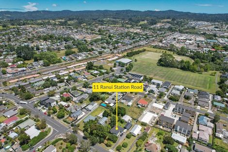 Photo of property in 11 Ranui Station Road, Ranui, Auckland, 0612
