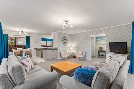 Photo of property in 44 Bay Vista Drive, Red Beach, 0932