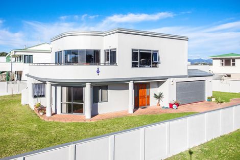 Photo of property in 2 Anne Street, Ohope, 3121