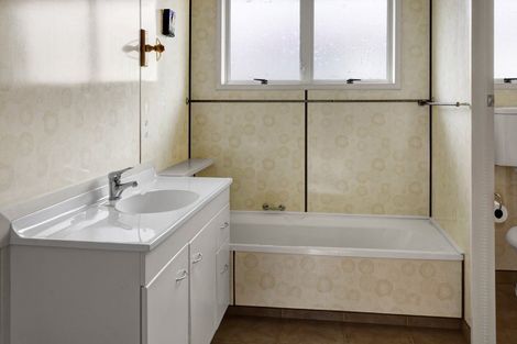 Photo of property in 9 Oberon Street, Stratford, 4332