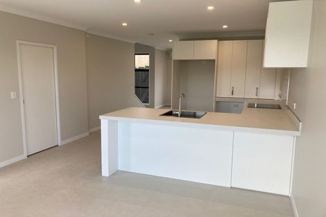 Photo of property in 19a O'meara Street, Swanson, Auckland, 0614