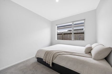 Photo of property in 16 Kutukutu Street, Takanini, 2112