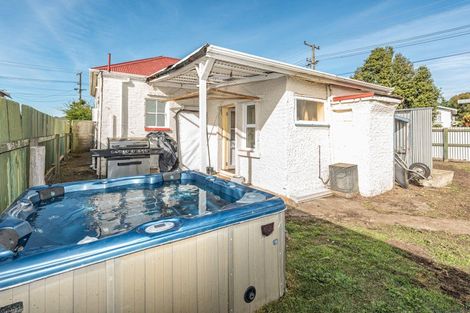 Photo of property in 22 Cambridge Street, Gonville, Whanganui, 4501