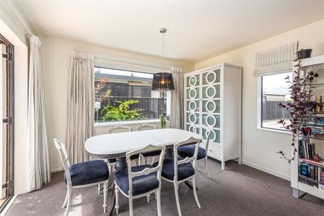 Photo of property in 2/25 Gamblins Road, Saint Martins, Christchurch, 8022