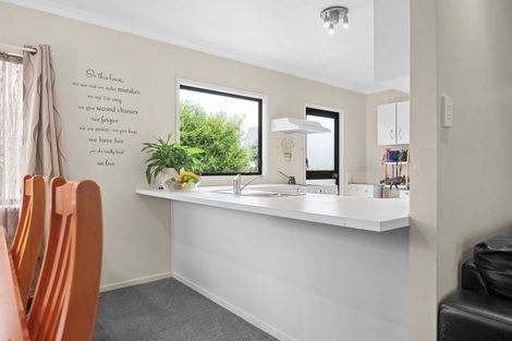 Photo of property in 11 Caulfield Place, Nawton, Hamilton, 3200