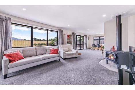 Photo of property in 14 Ruru Place, Oxford, 7430