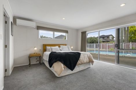 Photo of property in 21 Perotti Place, Conifer Grove, Takanini, 2112