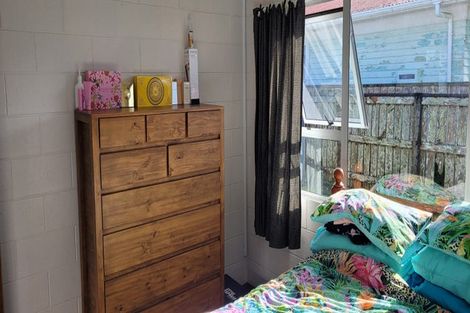 Photo of property in 24 Maire Street, Inglewood, 4330