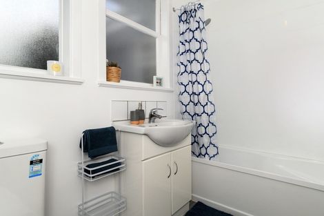 Photo of property in 90 Bellevue Road, Brookfield, Tauranga, 3110