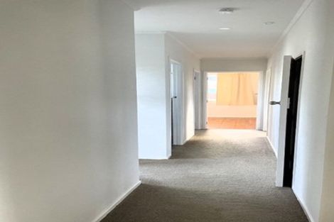 Photo of property in 27 Universal Drive, Henderson, Auckland, 0610