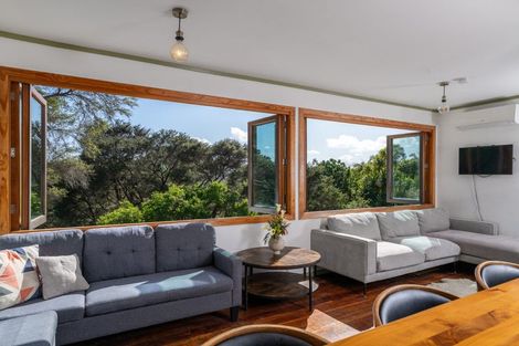 Photo of property in 6 Main Road, Raglan, 3225