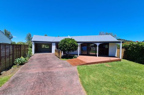 Photo of property in 7 Courthouse Lane, Coromandel, 3506