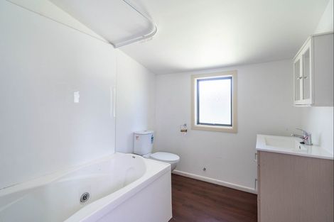 Photo of property in 218b Matai Road, Raumati Beach, Paraparaumu, 5032