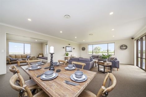 Photo of property in 96 Whenuku Road, Normanby, Hawera, 4675