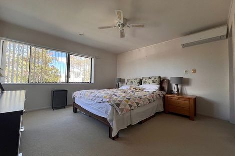 Photo of property in 3 Javelin Place, West Harbour, Auckland, 0618