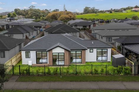 Photo of property in 28 Perkins Street, Papakura, 2110