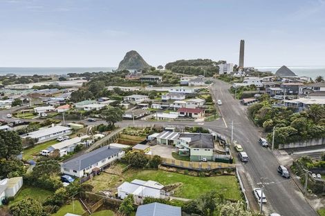 Photo of property in 3 Scott Street, Moturoa, New Plymouth, 4310