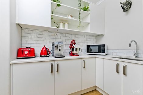 Photo of property in 86 Bomb Point Drive, Hobsonville, Auckland, 0616