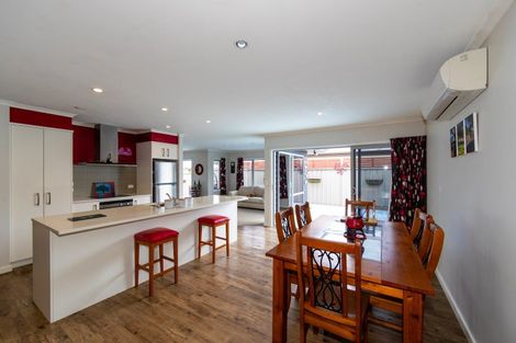 Photo of property in 4 Gregory Grove, Clive, 4102