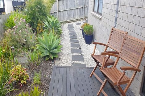 Photo of property in 87 Travis View Drive, Fairview Heights, Auckland, 0632