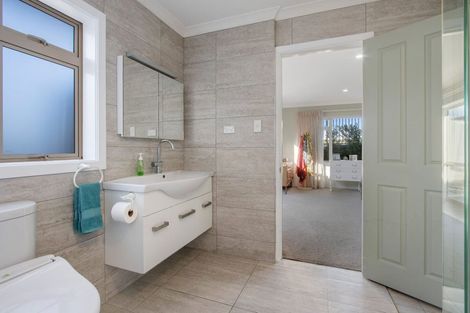 Photo of property in 32 Noble Johnston Drive, Katikati, 3129