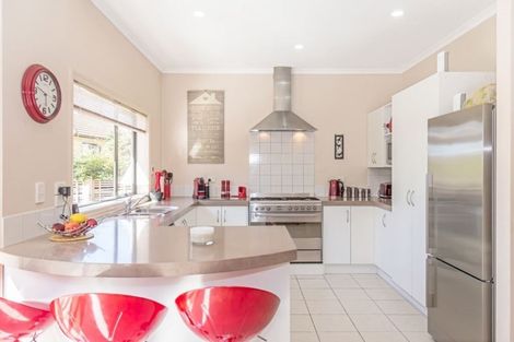 Photo of property in 46 Parkwood Crescent, Gulf Harbour, Whangaparaoa, 0930