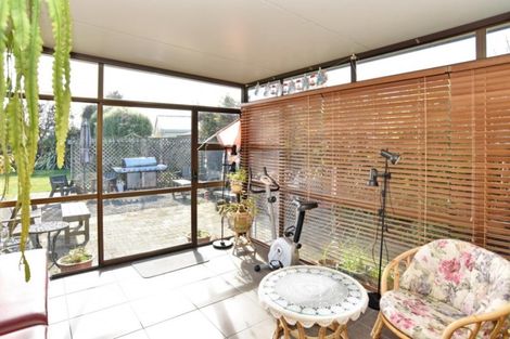 Photo of property in 11 Emlyn Place, Avondale, Christchurch, 8061