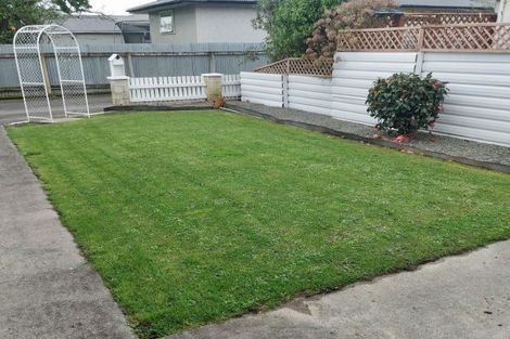 Photo of property in 2 Hill Court, Awapuni, Palmerston North, 4412