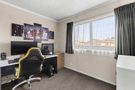 Photo of property in 2/807 Lyell Street, Akina, Hastings, 4122