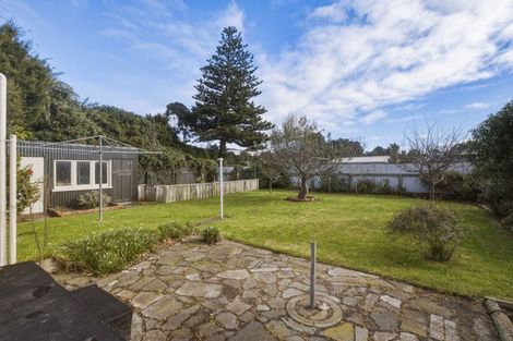 Photo of property in 15 Taupata Street, Castlecliff, Whanganui, 4501