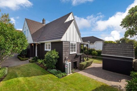 Photo of property in 2/6 Elderwood Lane, Belmont, Auckland, 0622