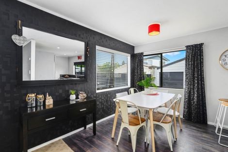 Photo of property in 27 Owhatiura Drive, Lynmore, Rotorua, 3010