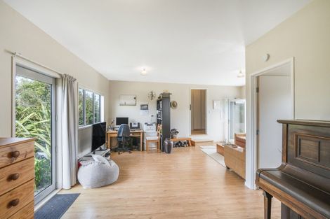 Photo of property in 241d Heatley Road, Whakapirau, Maungaturoto, 0583