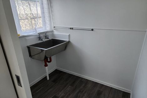 Photo of property in 8 Malvina Place, Bucklands Beach, Auckland, 2014