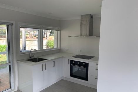 Photo of property in 2/22 Gladys Avenue, Glenfield, Auckland, 0629