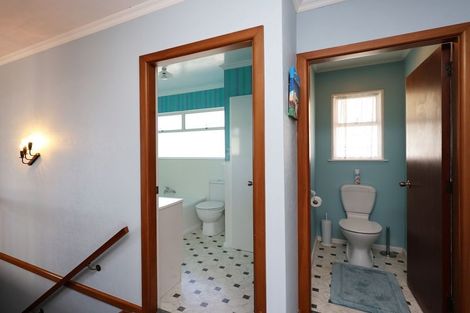 Photo of property in 18 Wharfe Street, South Hill, Oamaru, 9400