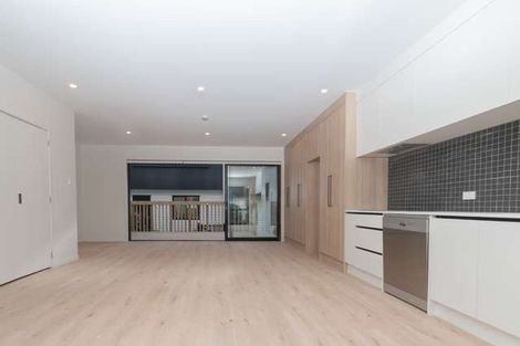 Photo of property in 2/56 Salisbury Road, Birkdale, Auckland, 0626